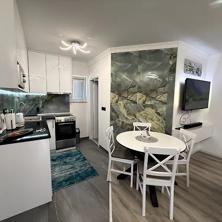 'miris Ljeta' & Appartement